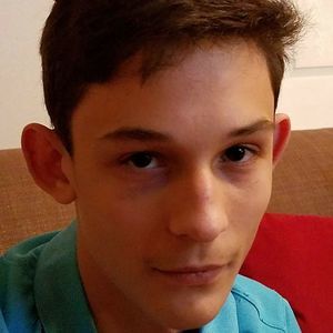 Meet your Posher, April